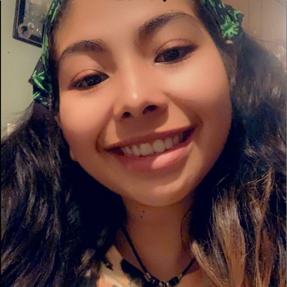 Meet your Posher, Angie - Picture 1 of 1